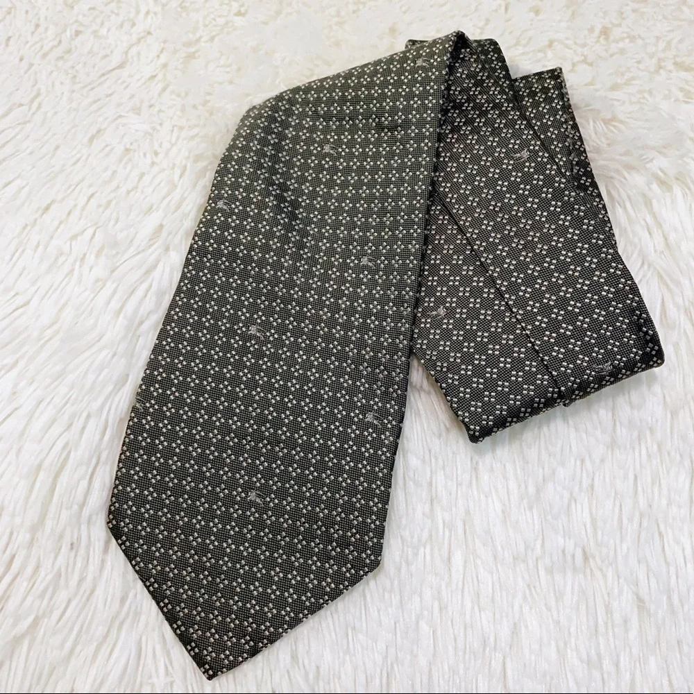 Burberry Men's Green and Cream Geometric Printed Tie